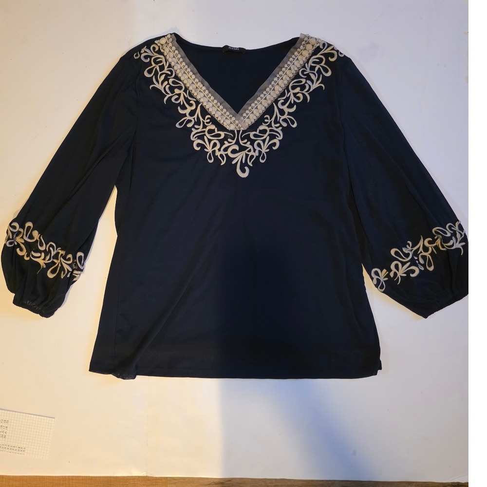 Alfani Navy Blue Embroidered Boho Peasant Blouse V-Neck Balloon Sleeve Top Large